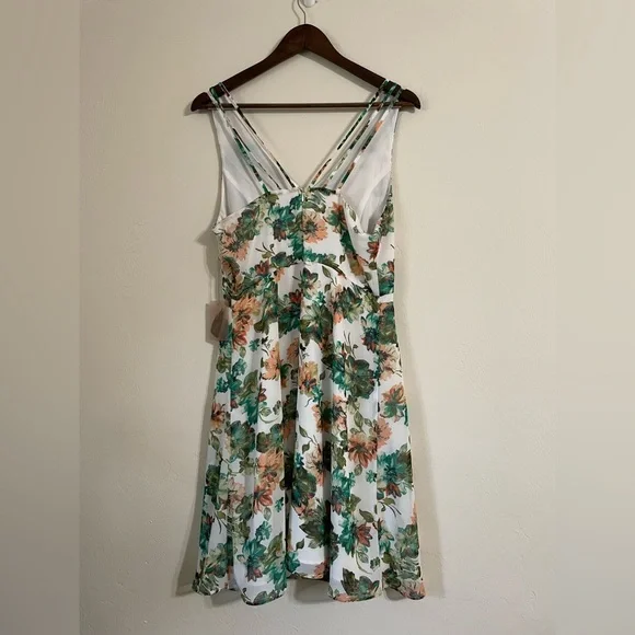 Forever 21 Contemporary Knee Length Sleeveless Sun‎ Dress - Picture 2 of 4